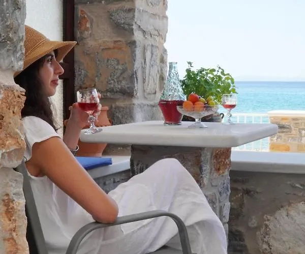 Feriehus Moutsouna Beach *