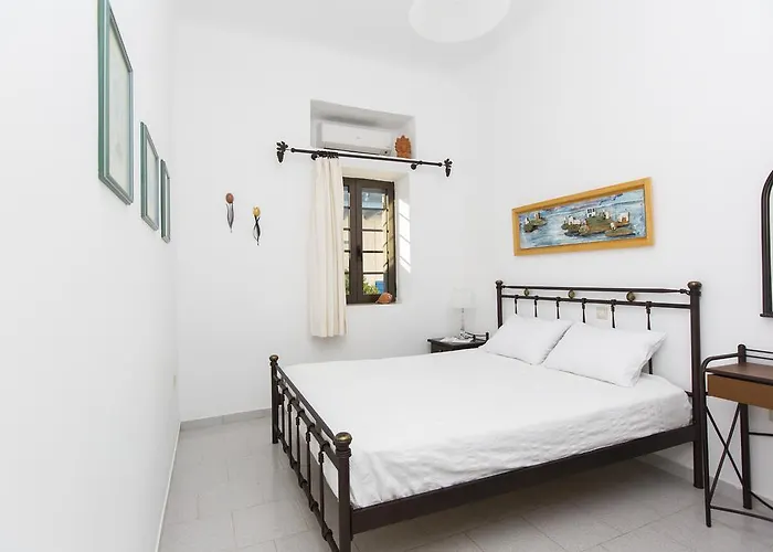 Moutsouna Beach Feriehus *