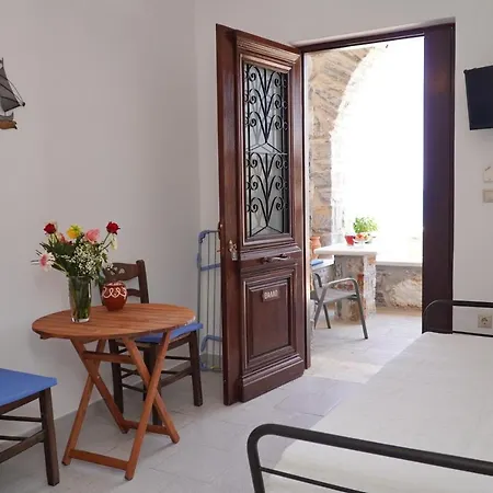 Feriehus Moutsouna Beach *