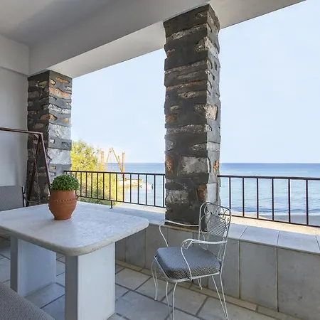 Feriehus Moutsouna Beach