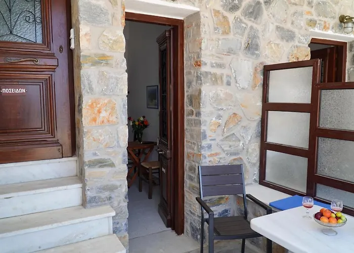 Nyaraló Moutsouna Beach Mucúna