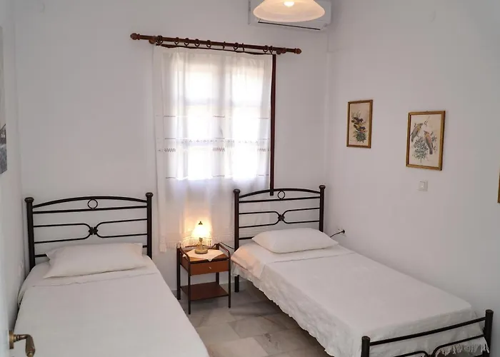 Nyaraló Moutsouna Beach Mucúna