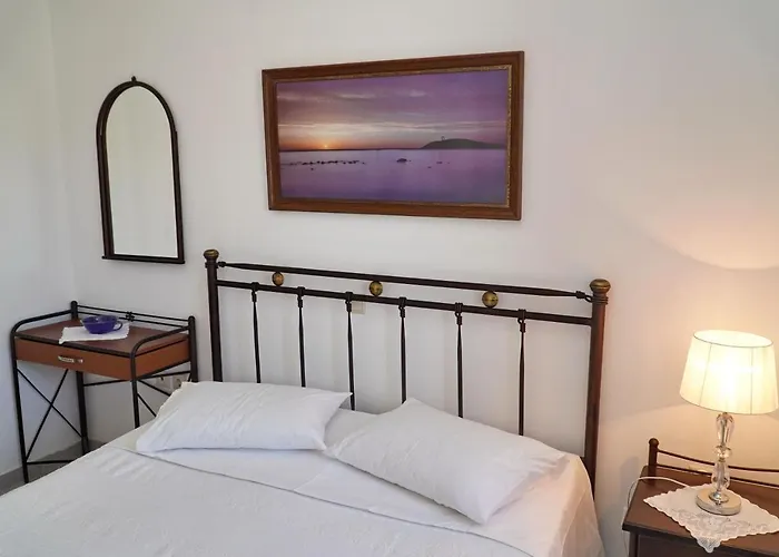 Moutsouna Beach * Mucúna