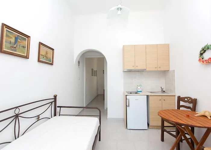 Nyaraló Moutsouna Beach *